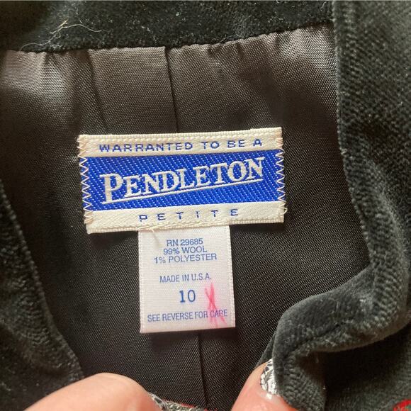 Vintage Pendleton Wool Plaid Blazer, Size 10P - Picture 4 of 5